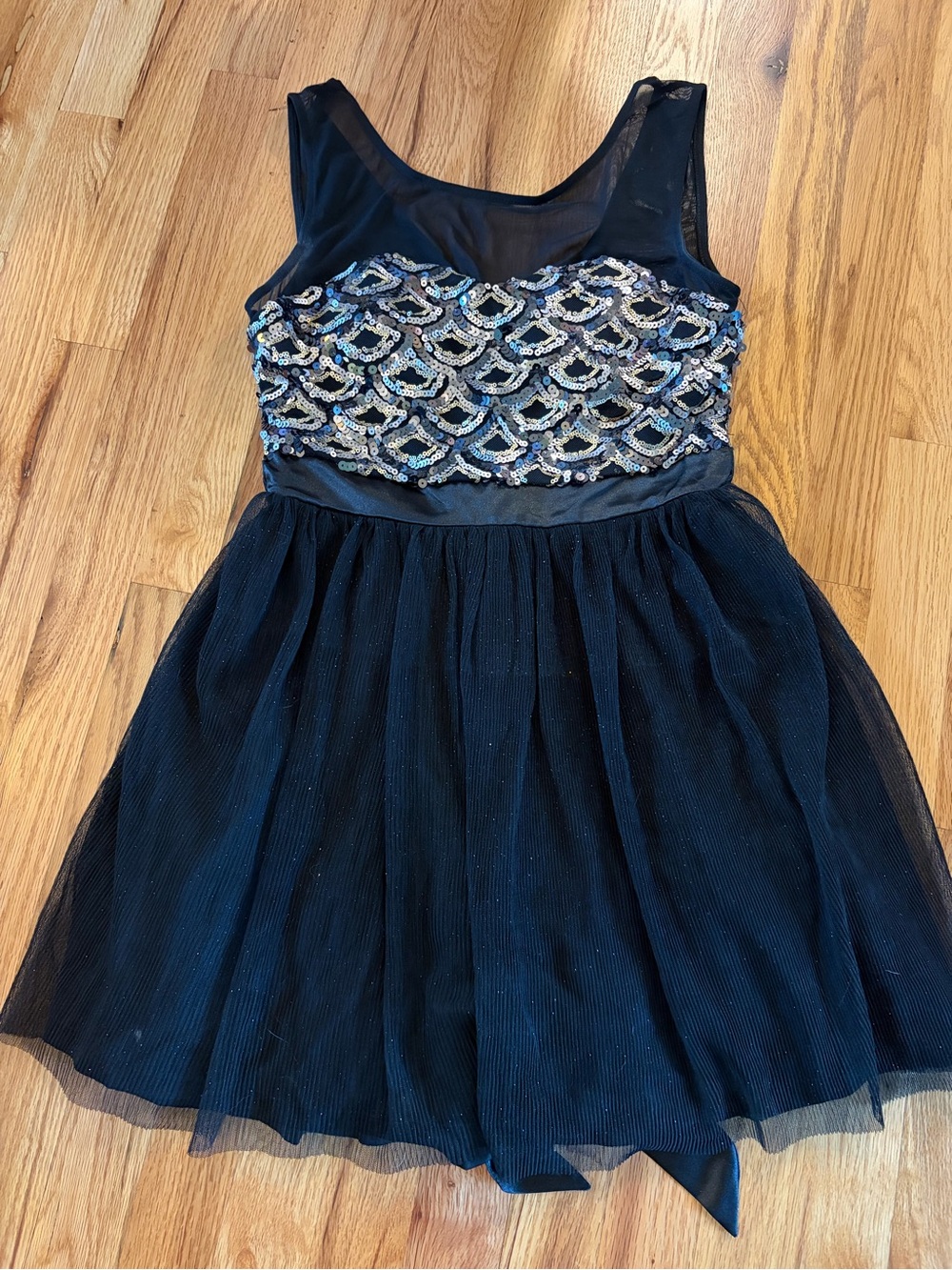 Juniors ' Black Sequin Embellished Tulle Party Dress